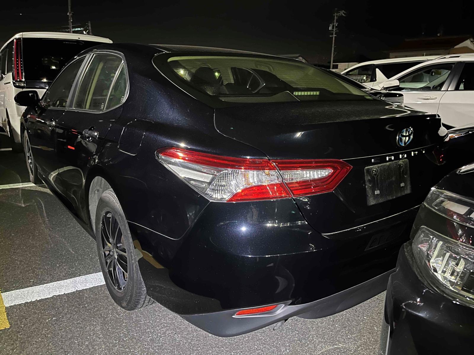 Toyota Camry  HYBRID X