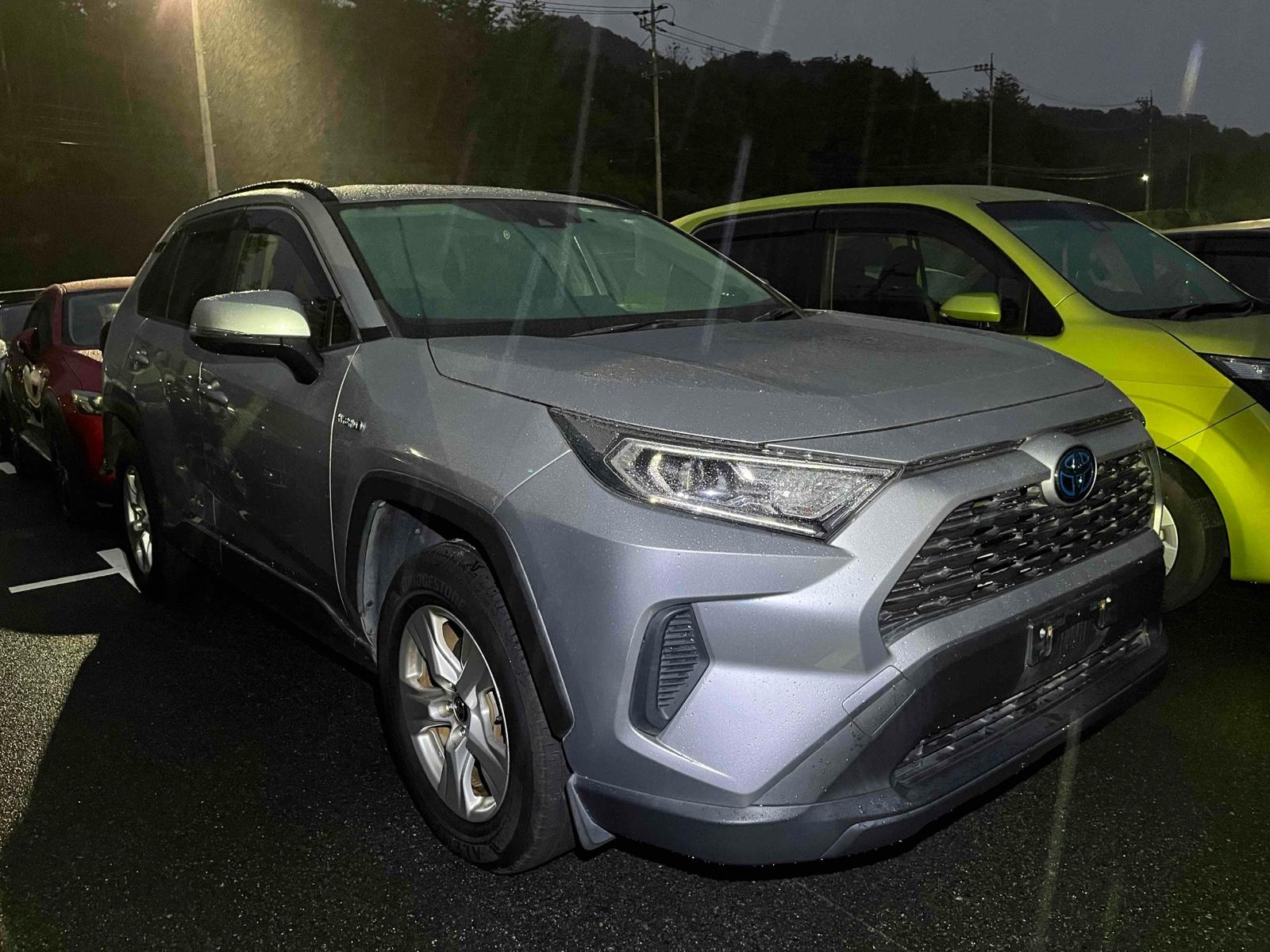 Toyota RAV4 HYBRID X
