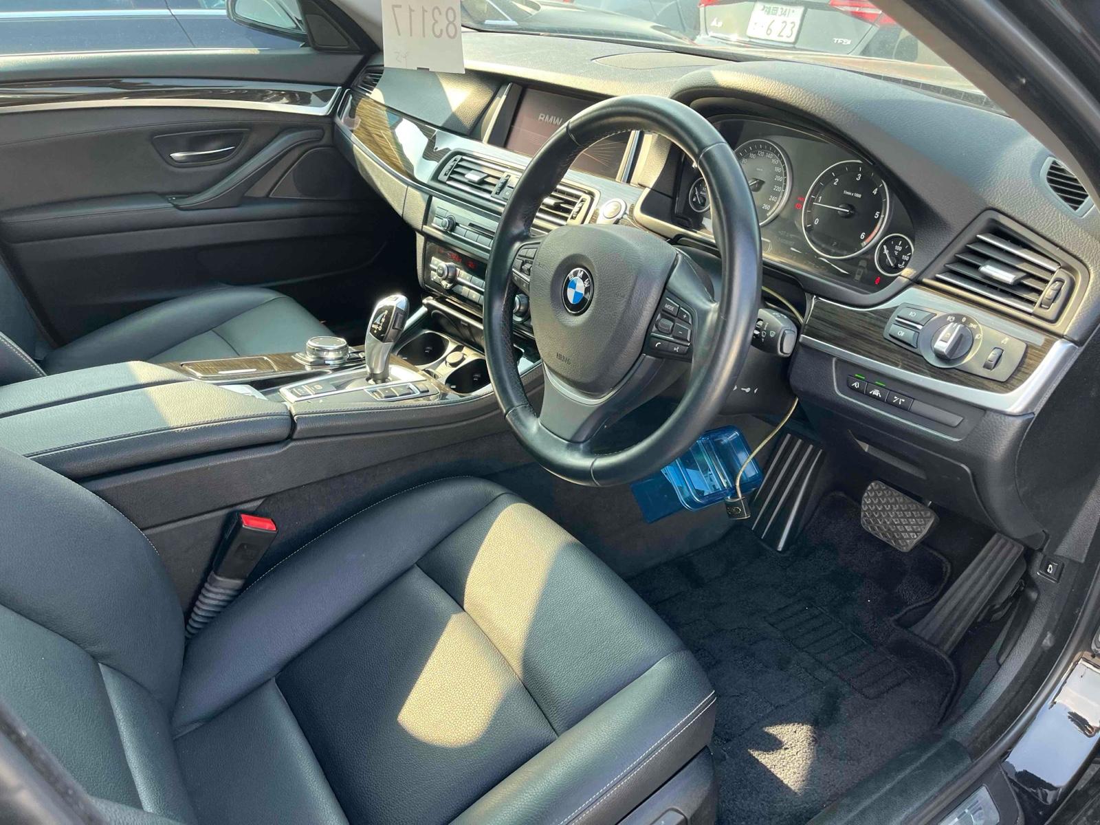 BMW 523D TOURING RUG SI 2.0