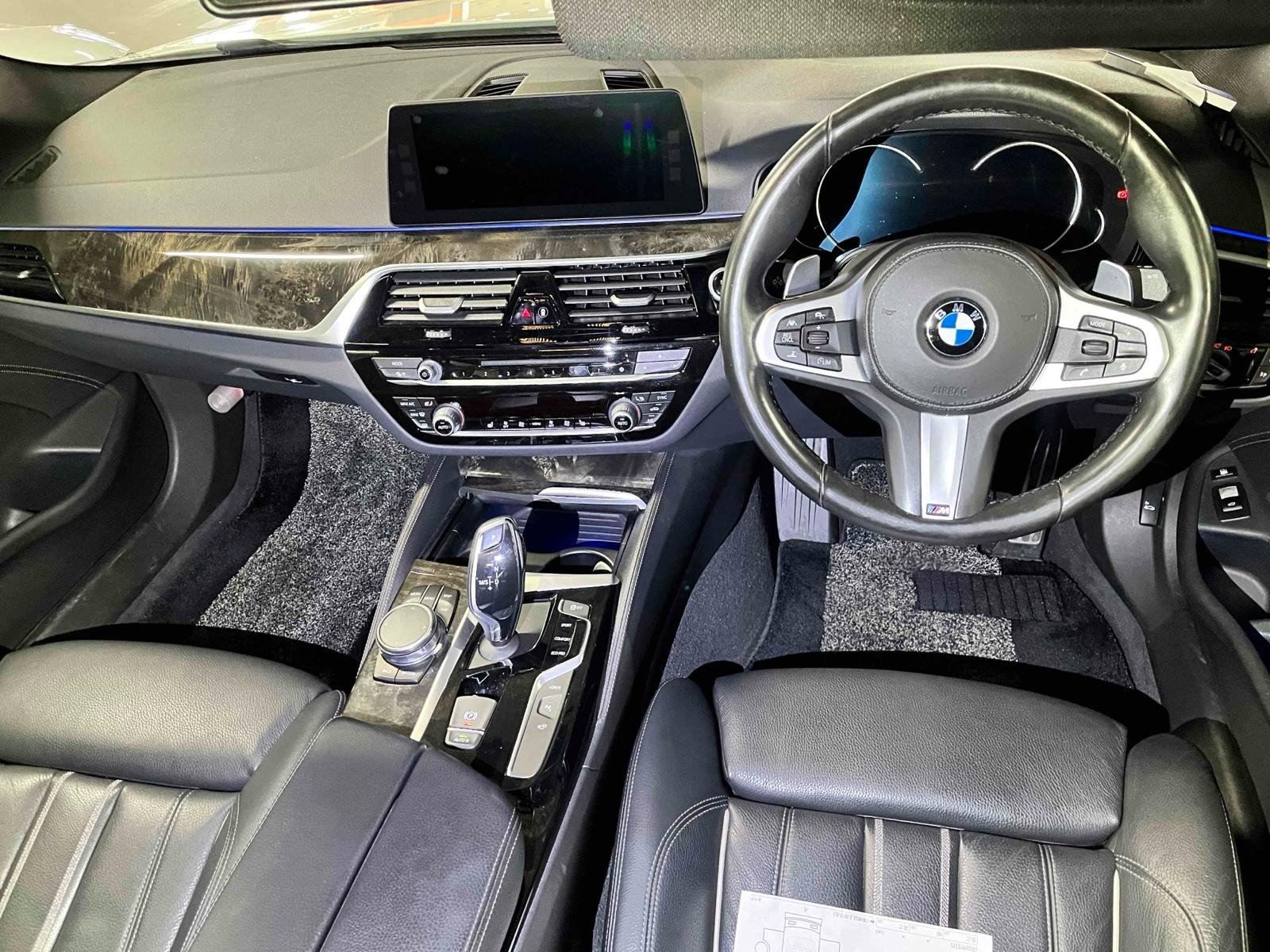 BMW 530E I-PERFORMANCE M-SP