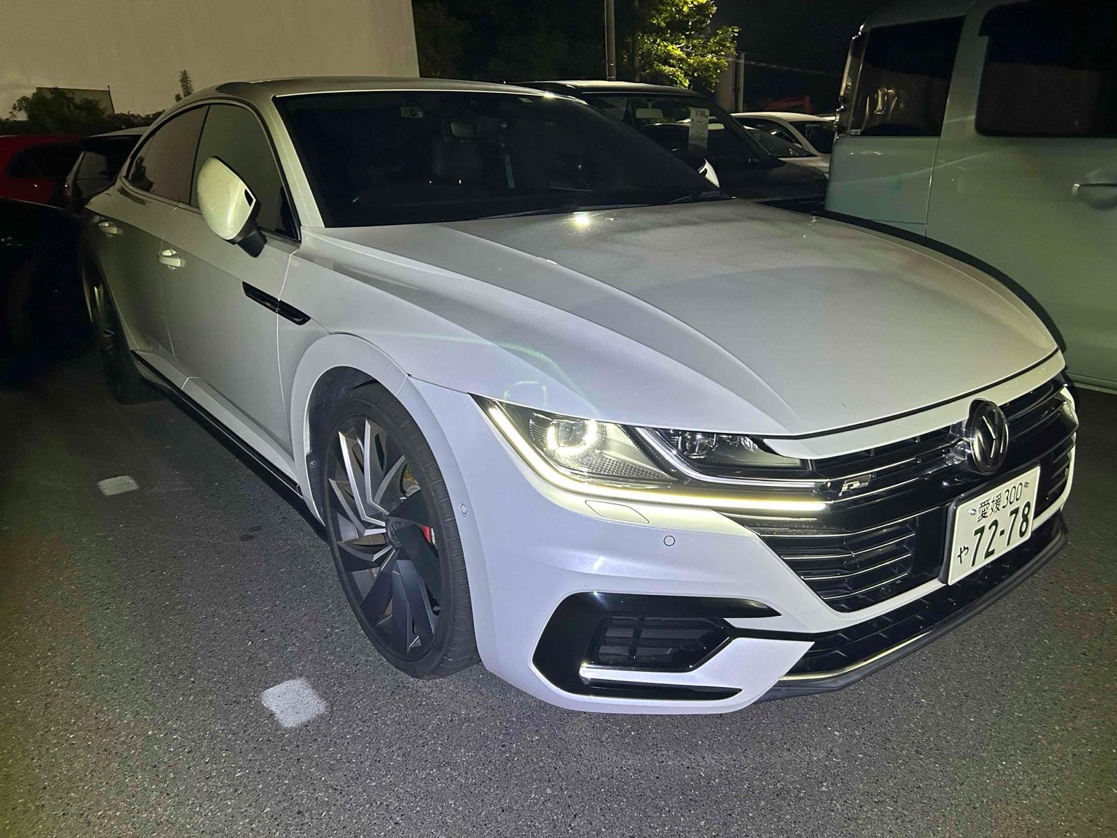 Volkswagen Arteon R LINE 4 MOTION