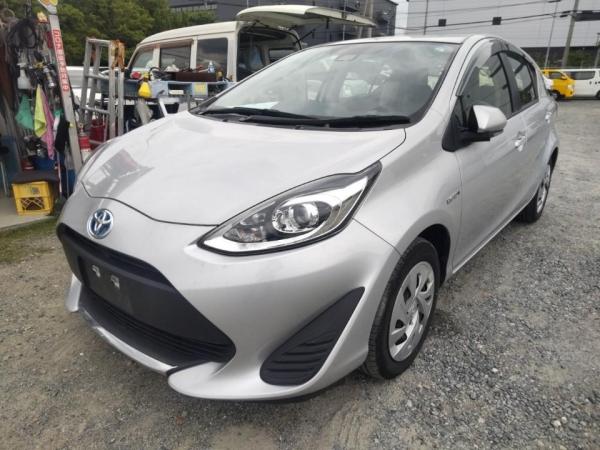 Toyota Aqua 2WD