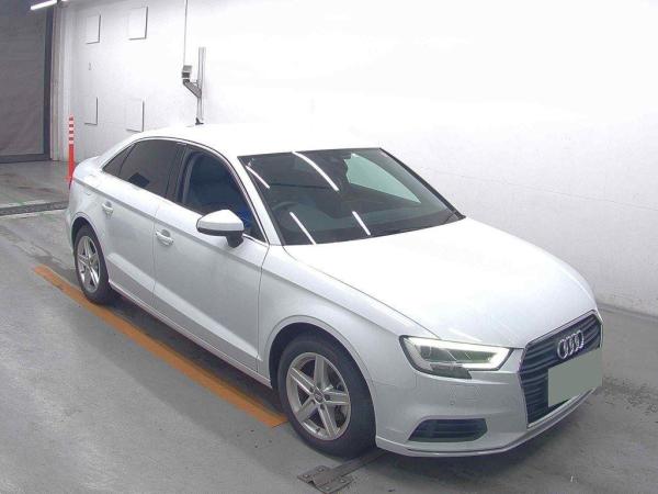 Audi A3 SEDAN 30 TFSI