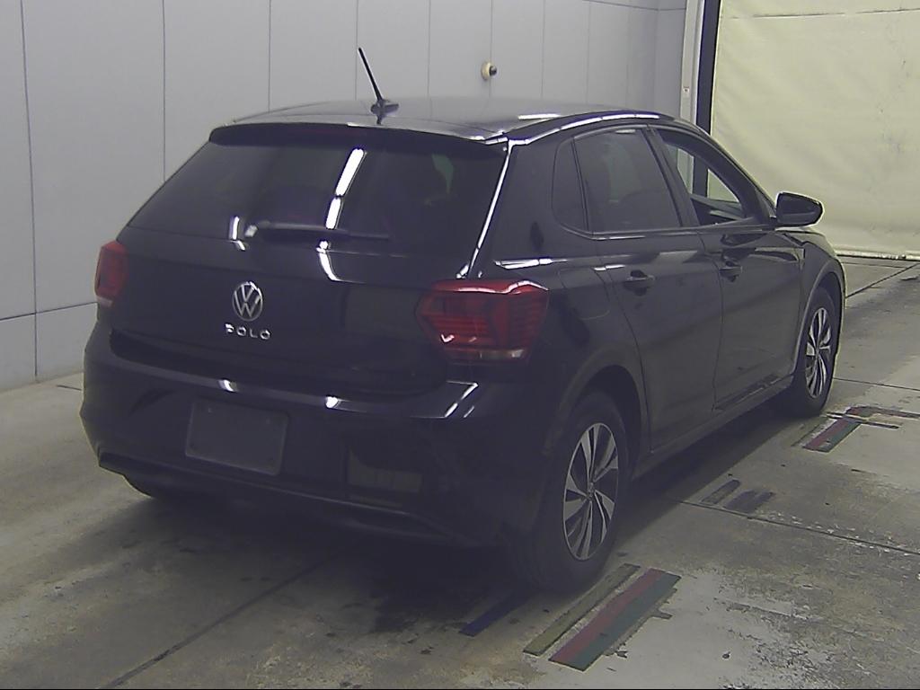 Volkswagen Polo TSIｺﾝﾌｫｰﾄﾗｲﾝ