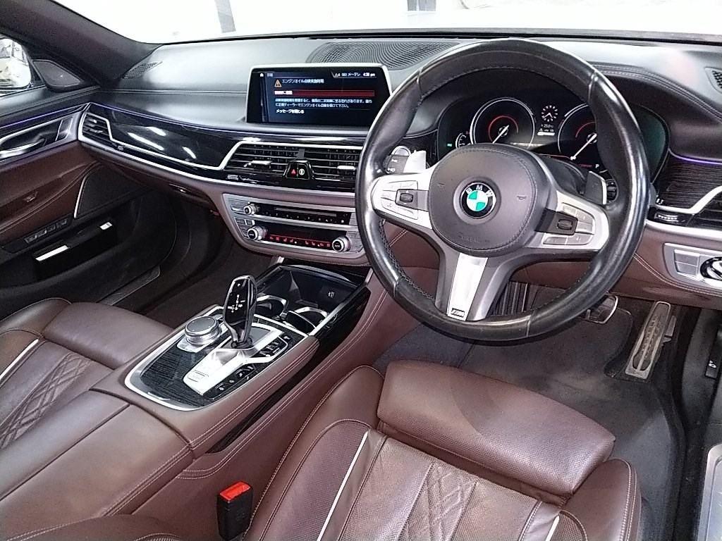 BMW 740E I PERFORMANCE M-SPORT