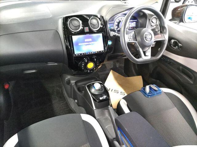 Nissan Note E POWER X V SELECT