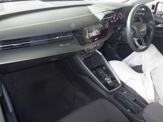 Audi A3 Sedan 30TFSI ADVANCED