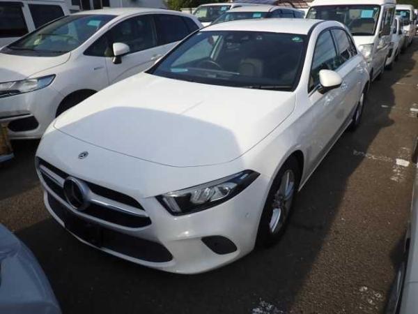 Mercedes-Benz Benz A Class A200d 右ﾊﾝﾄﾞﾙ