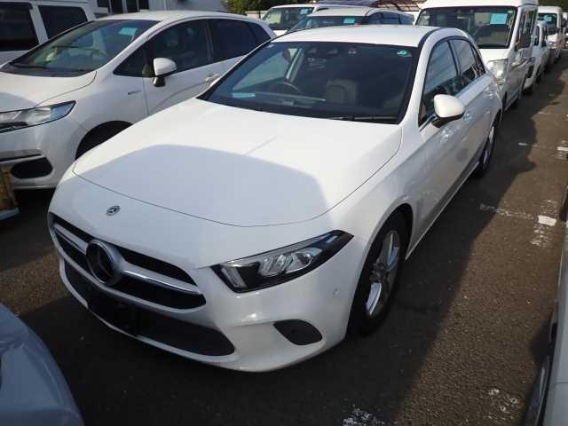 Mercedes-Benz Benz A Class A200d 右ﾊﾝﾄﾞﾙ