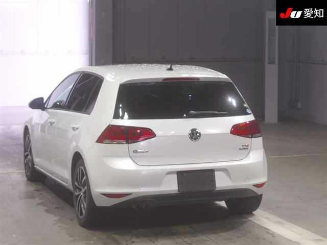 Volkswagen Golf TSI