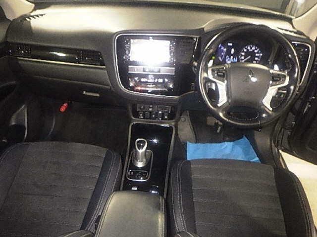 Mitsubishi Outlander Phev 4WD PHEV G Plus Package