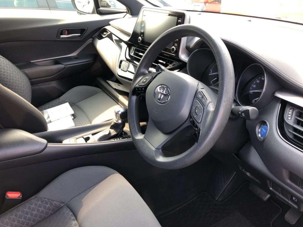 Toyota C-HR Hybrid S