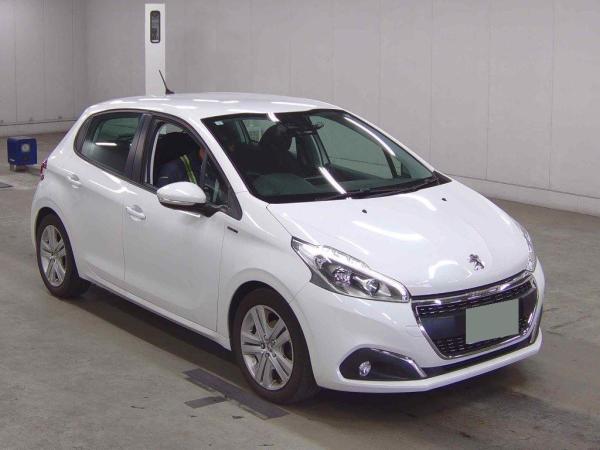 Peugeot 208 SIGNATURE