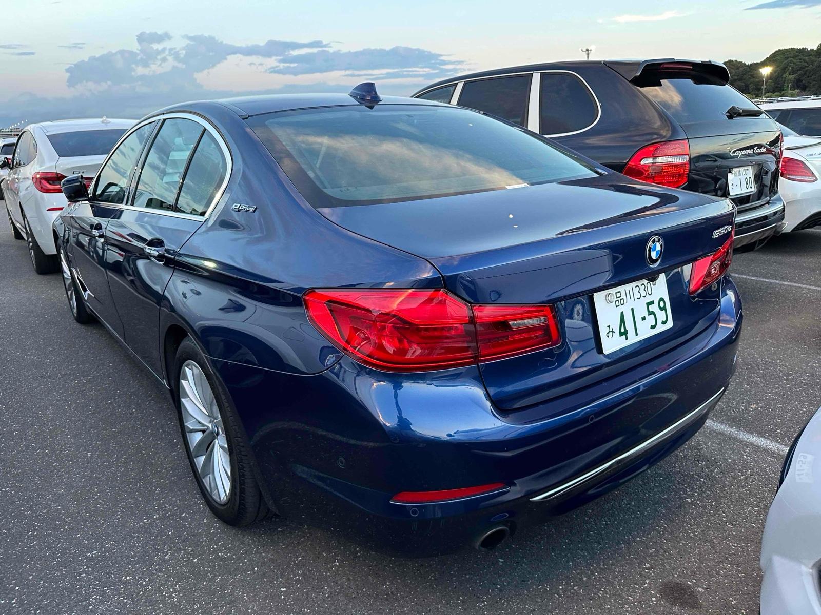 BMW 530 E LUXURY I-PERFORMANCE