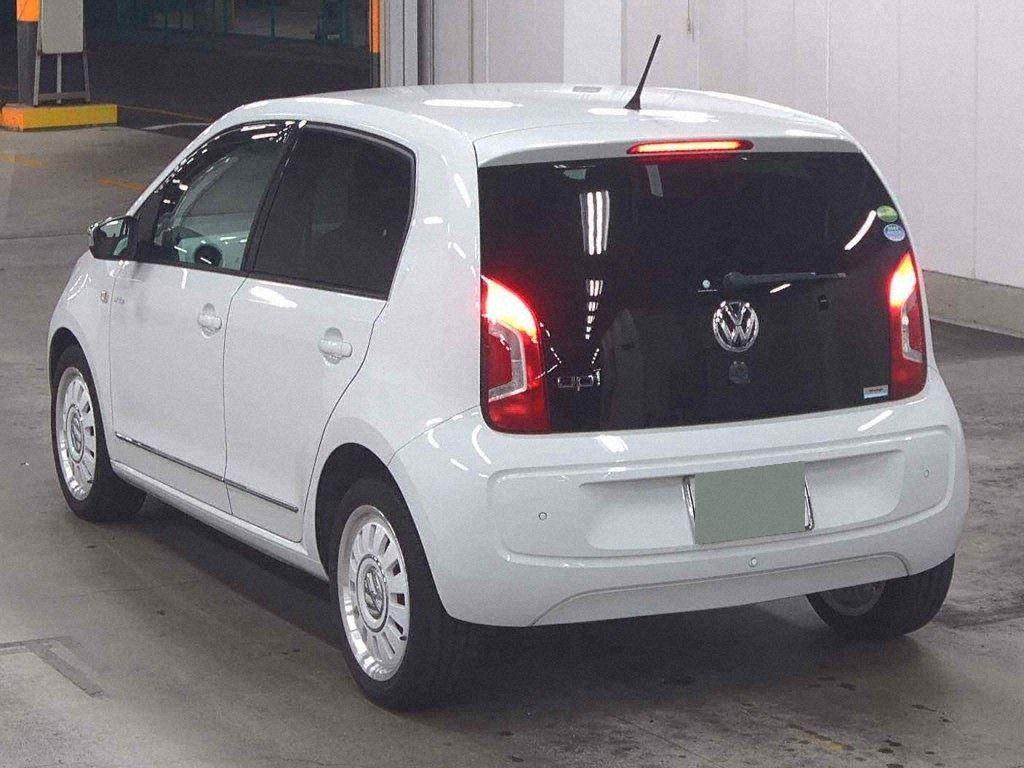 Volkswagen up! WHITE UP!