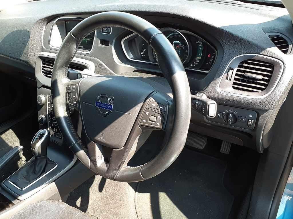 Volvo V40 T4