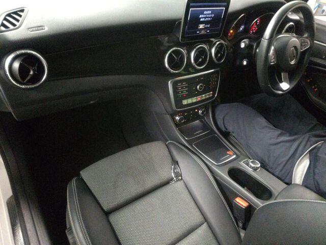 Mercedes-Benz Cla-class CLA180 SPORTS