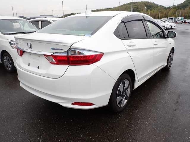 Honda GRACE HYBRID DX