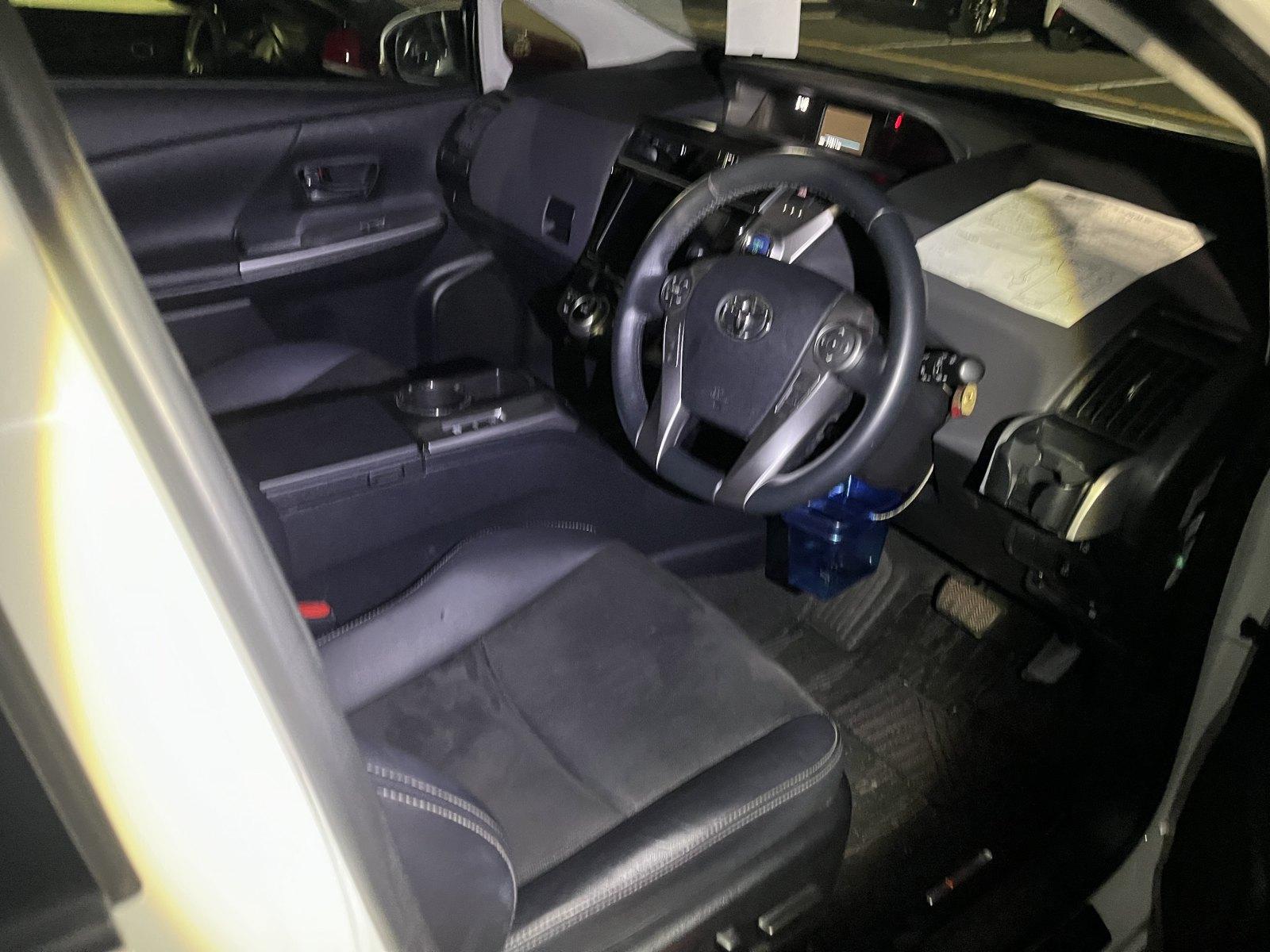 Toyota Prius ALPHA G