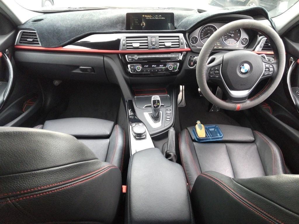 BMW 3 Series 4d 320D SPORT