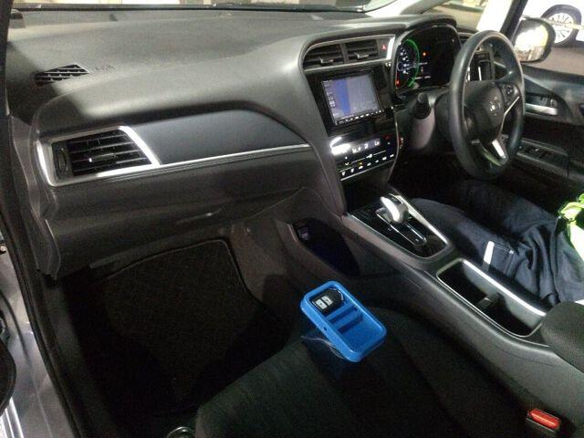 Honda Shuttle HYBRID HONDA SENSING