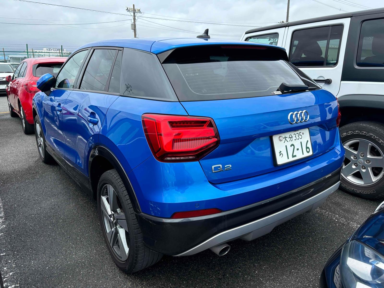 Audi Q2 IS SHU TAG LIGHT-HEARTED SHORT