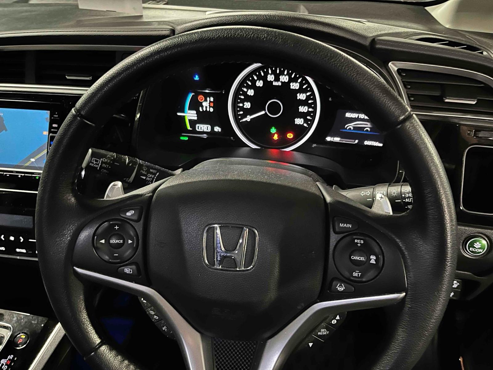 Honda Shuttle HV X HSENSING