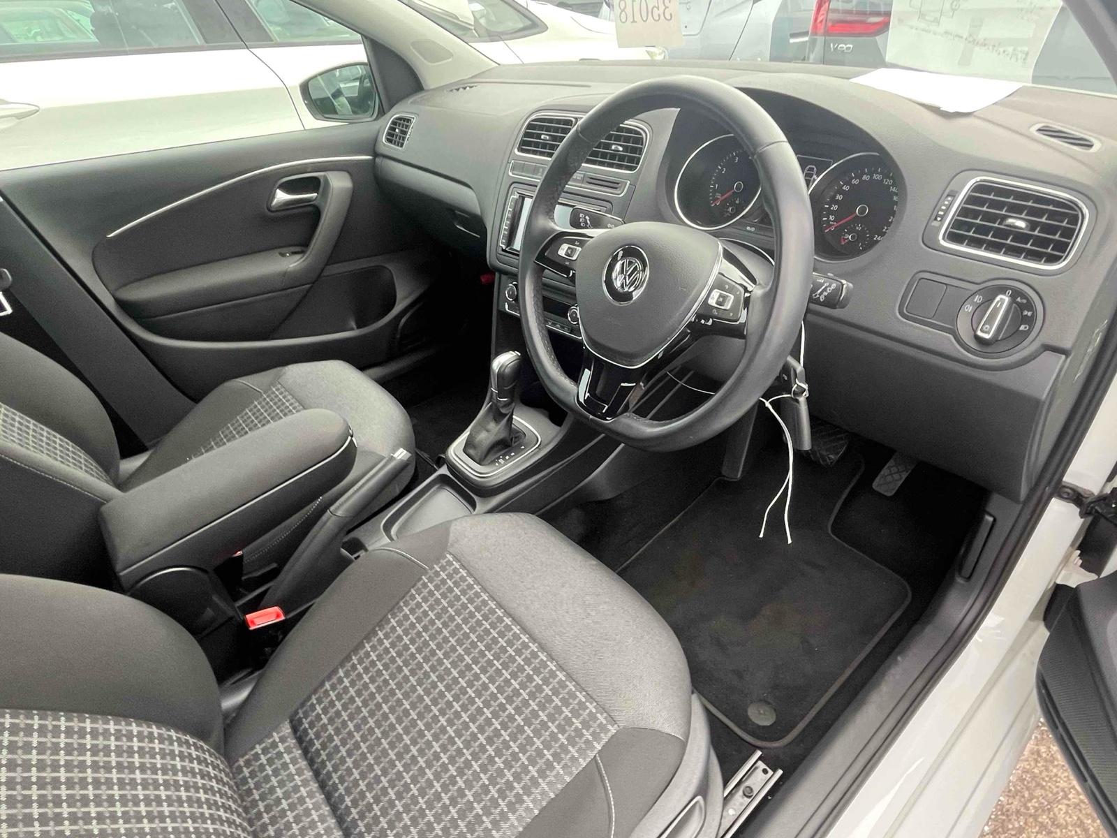 Volkswagen Polo TSI COMFORT LINE