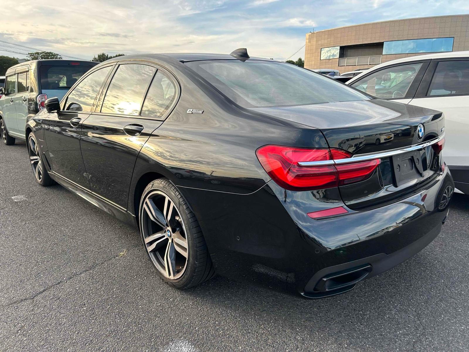 BMW 740 E I PERFORMANCE M SPORT