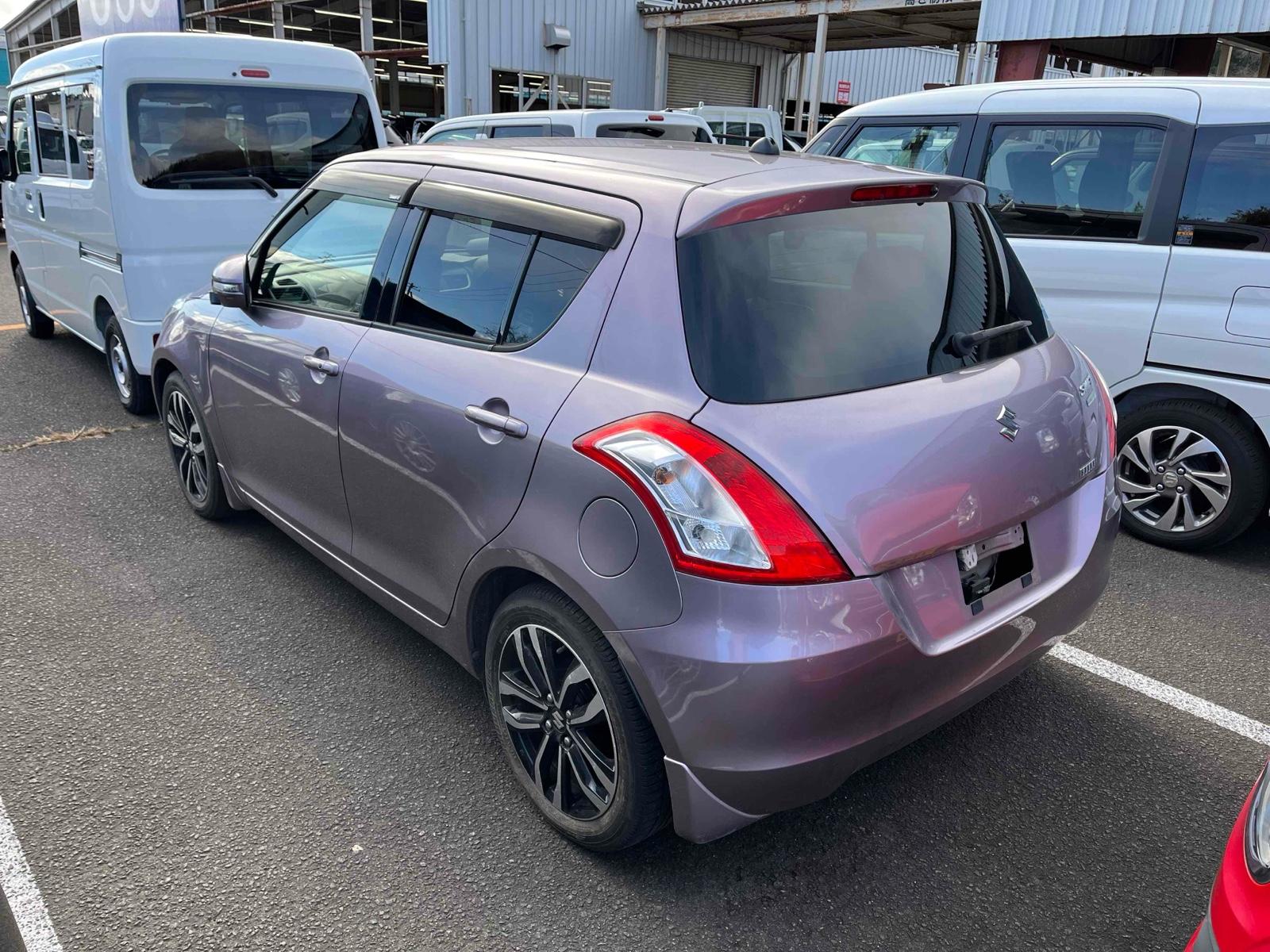 Suzuki Swift STYLE -DJE
