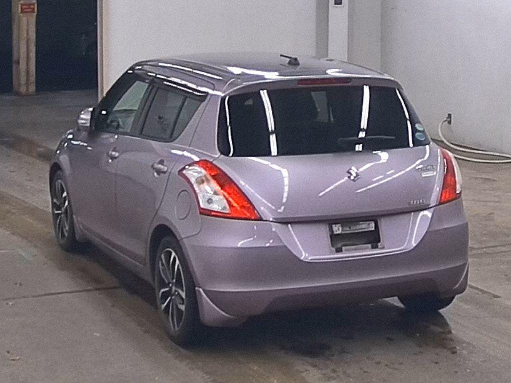 Suzuki Swift STYLE -DJE