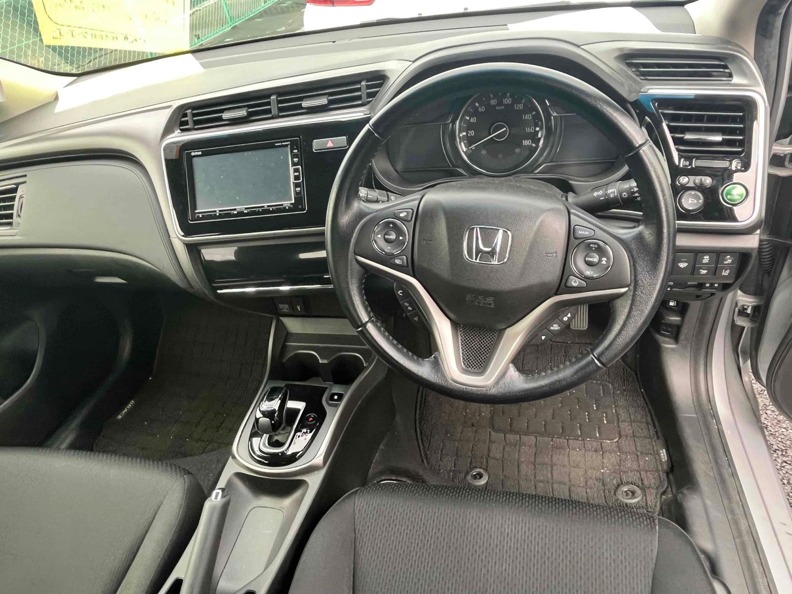 Honda GRACE HYBRID LX HONDA SEN4WD