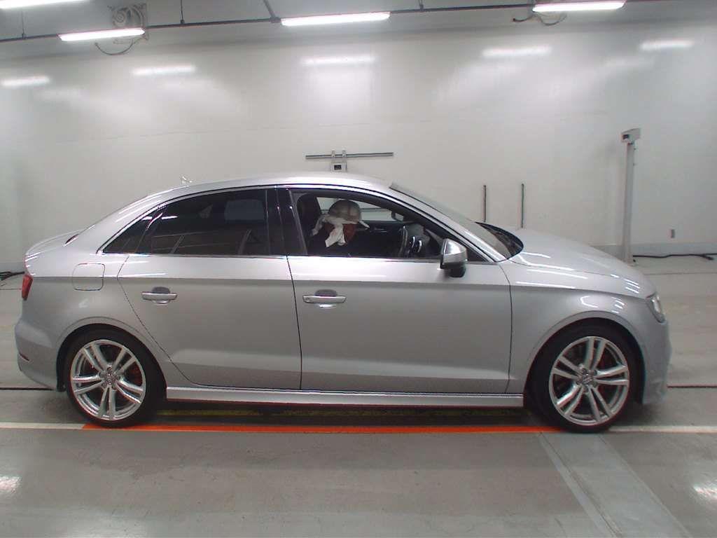 Audi S3 SEDAN 4WD