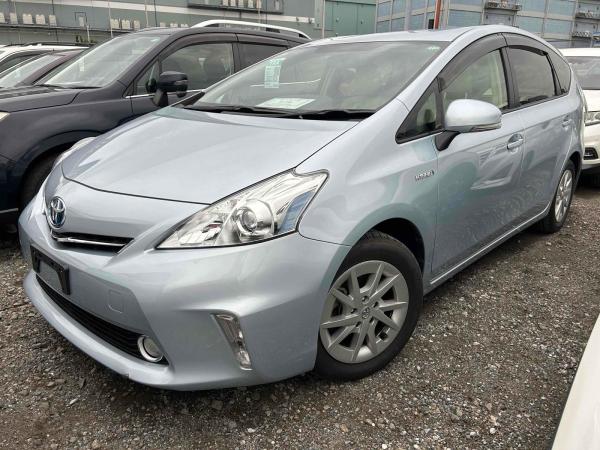Toyota Prius ALPHA S 7 SEATS