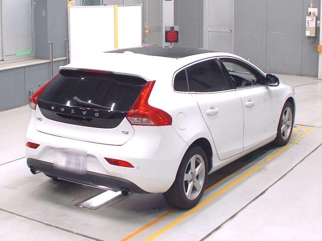 Volvo V40 1.6