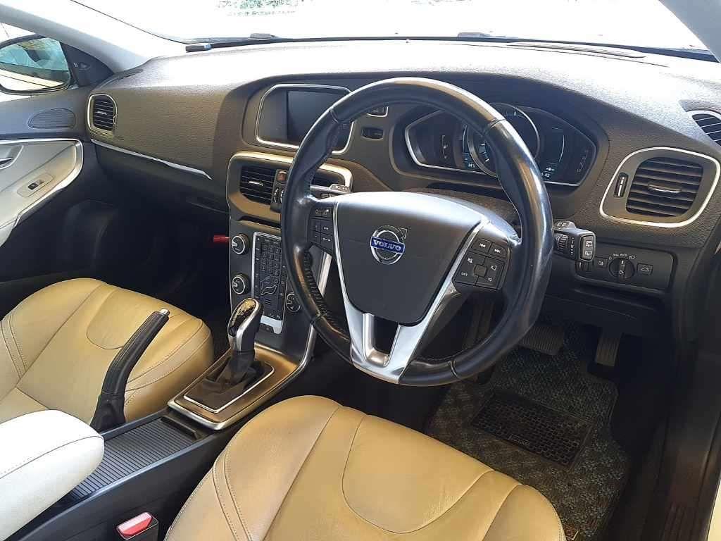 Volvo V40 1.6