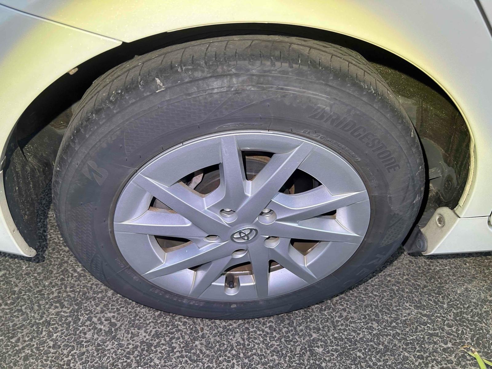 Toyota Prius ALPHA S
