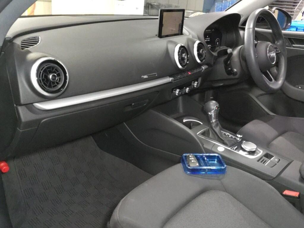 Audi A3 Sedan 30TFSISIGNE TEA E