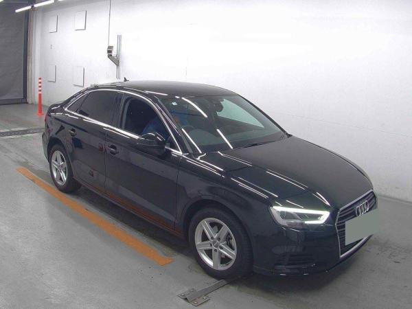 Audi A3 Sedan 30TFSISIGNE TEA E