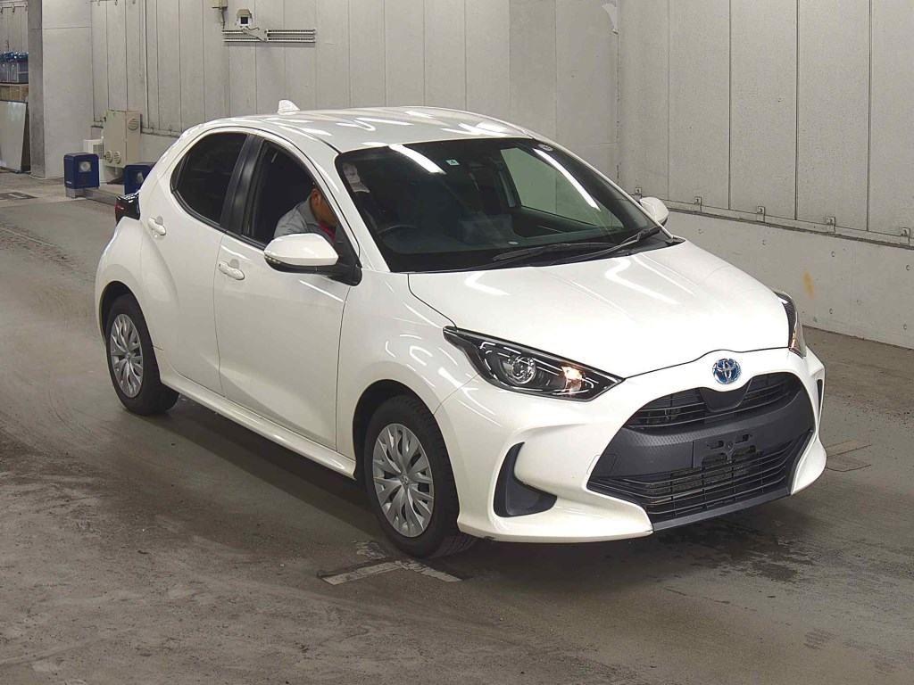 Toyota Yaris HYBRID X