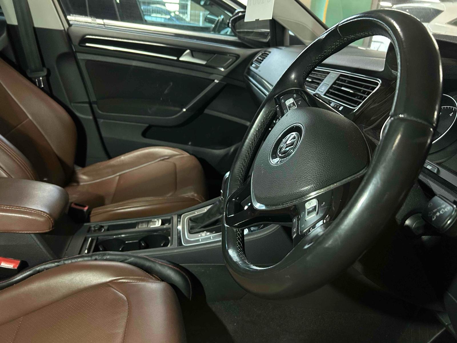 Volkswagen Golf TSI HIGH LINE CONNECT
