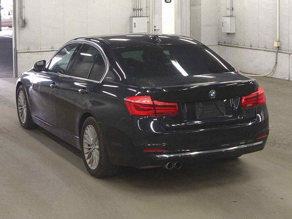 BMW 330 E RUG JIIPAF