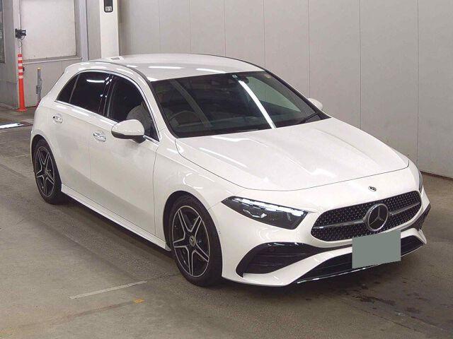 Mercedes-Benz A-class A200D AMG LINE