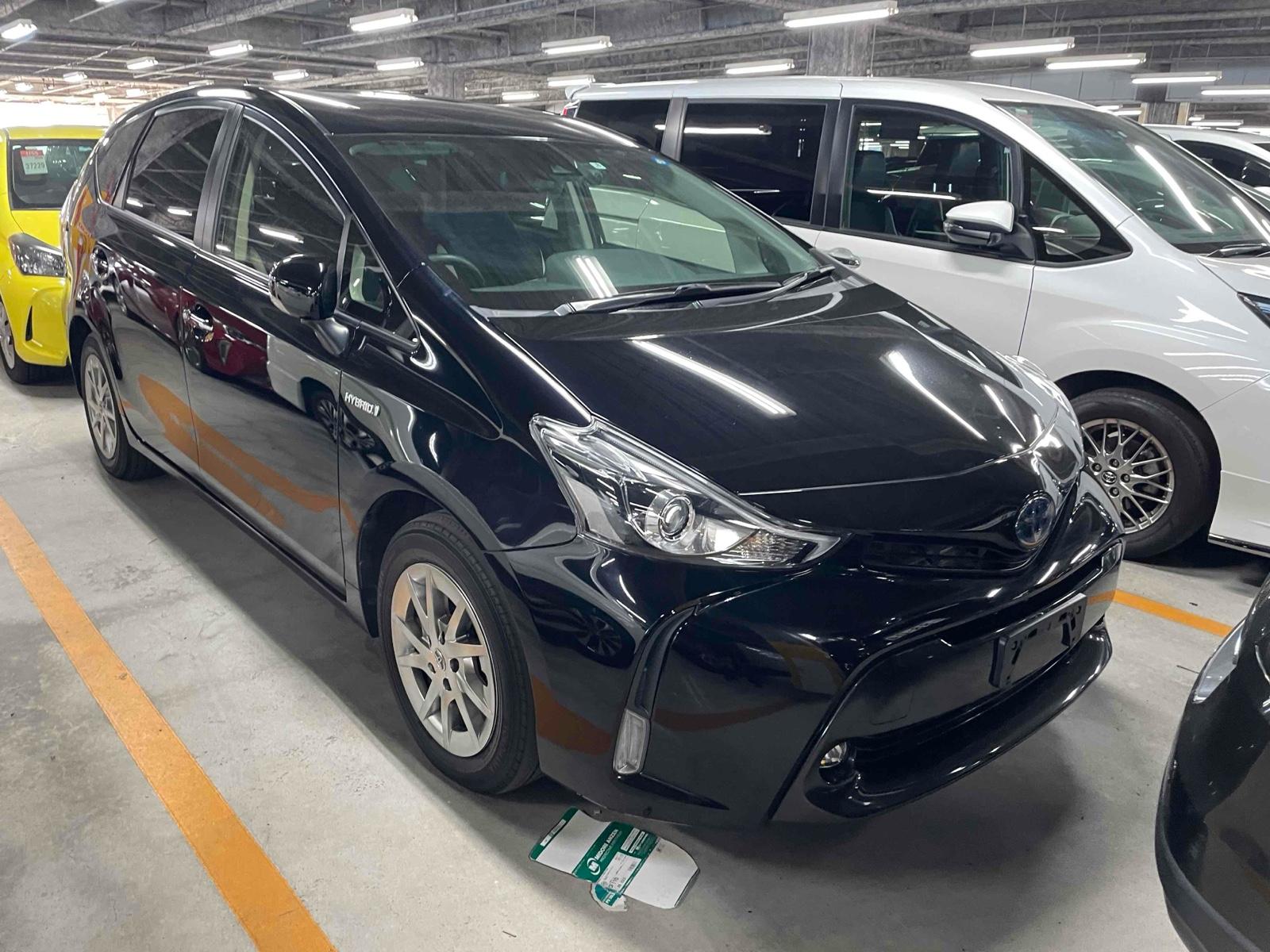 Toyota Prius ALPHA S TUNE BLACK 2