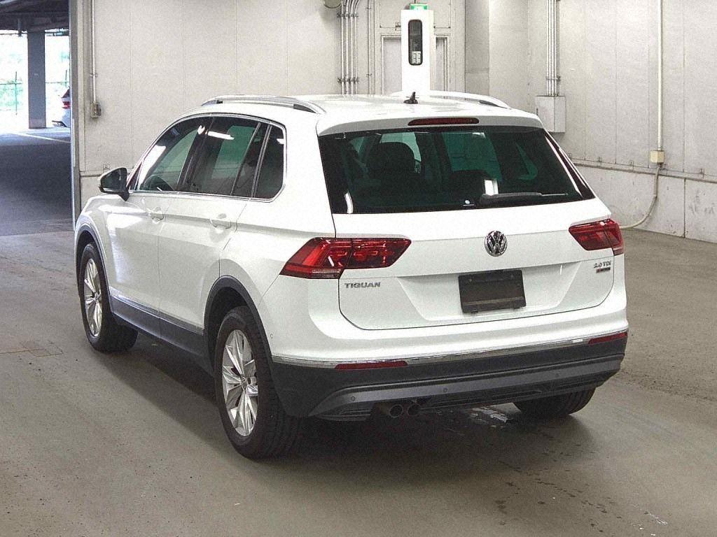 Volkswagen Tiguan TDI 4MOTION HIGH LINE