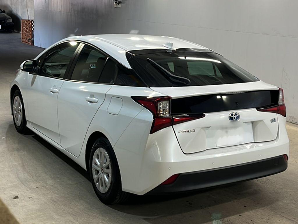 Toyota Prius S SAFETY PLUS .