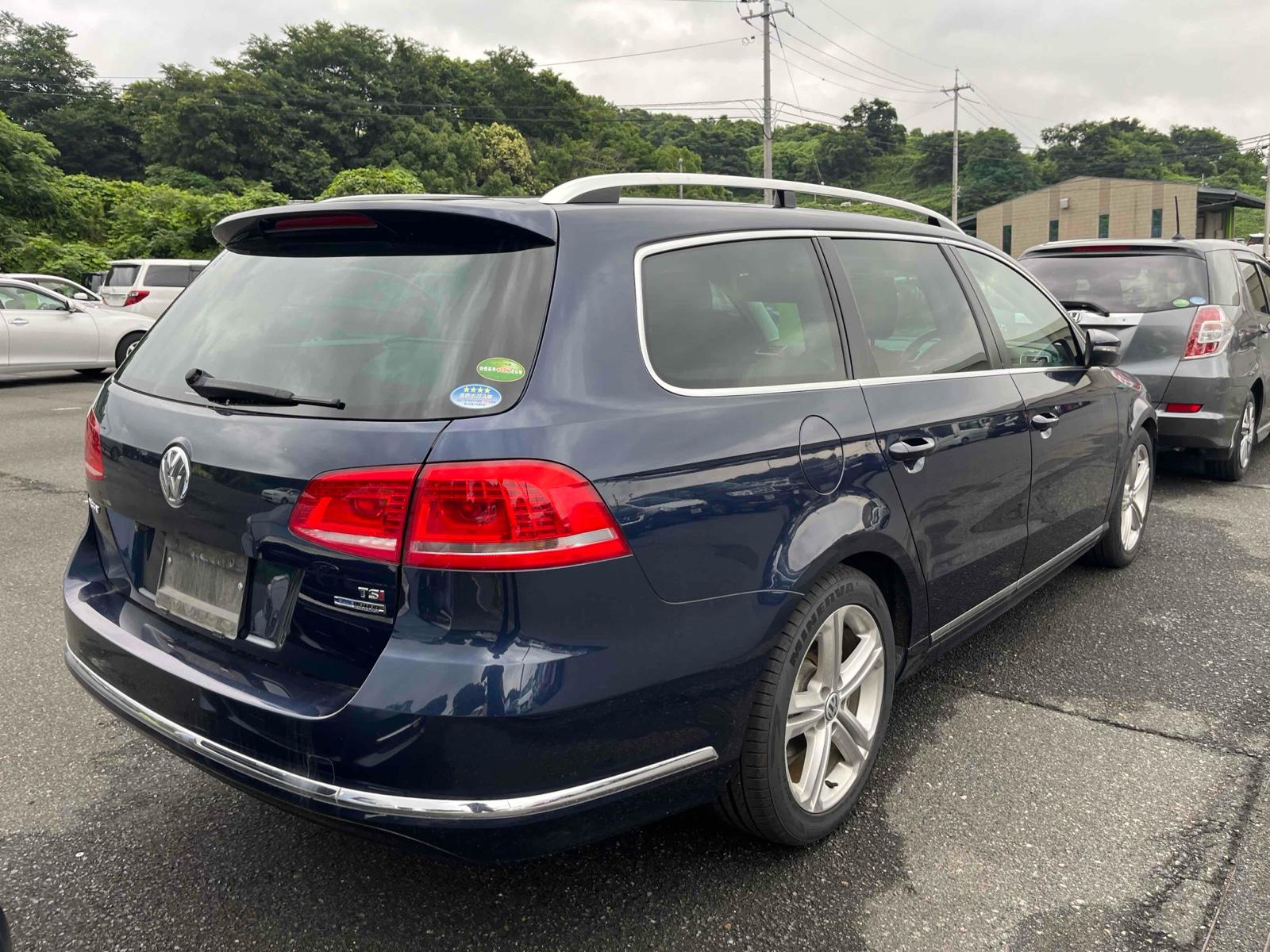 Volkswagen PASSAT VARIANT R LINE EDITION