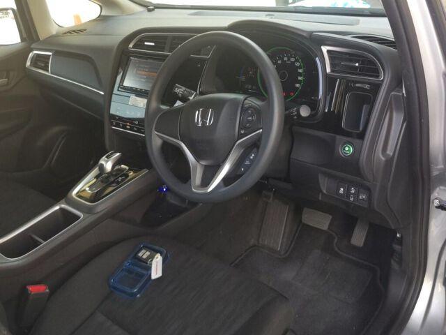 Honda Shuttle HYBRID HONDA SENSING