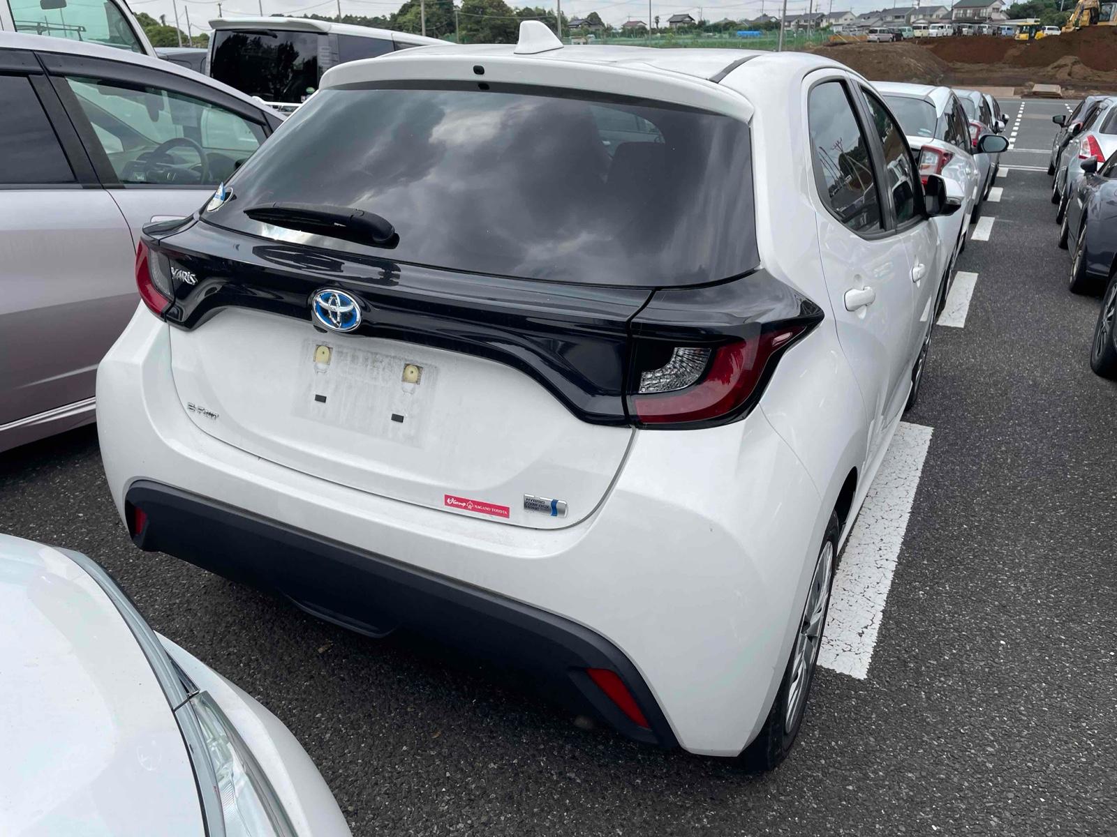 Toyota Yaris HYBRID X 4WD