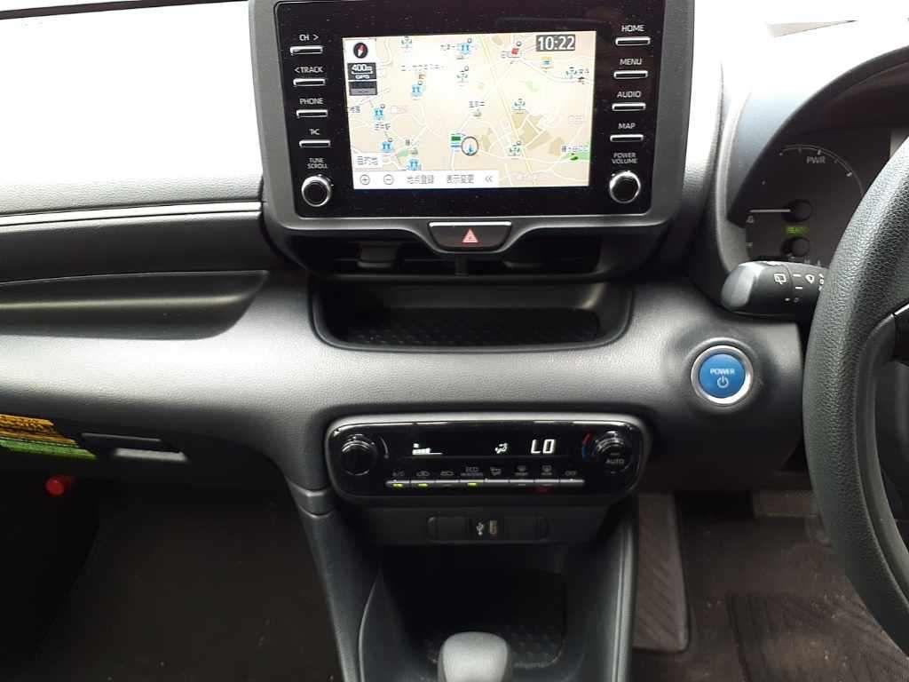 Toyota Yaris HYBRID X 4WD